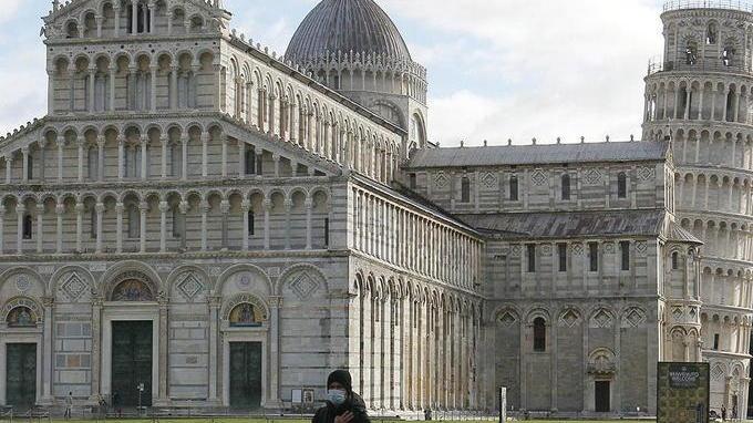 In monopattino in piazza Duomo: la nuova ordinanza lo vieta