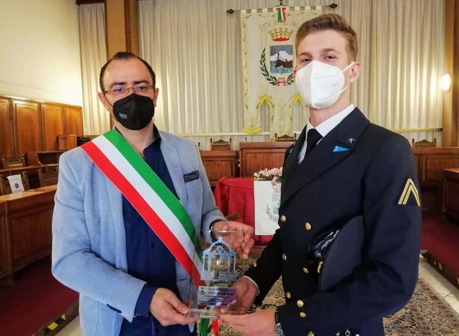 In volo sull’Eurofighter Il sindaco racconta la lezione di Gianmarco