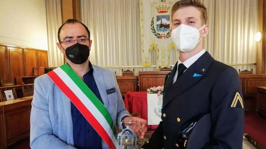 In volo sull’Eurofighter Il sindaco racconta la lezione di Gianmarco