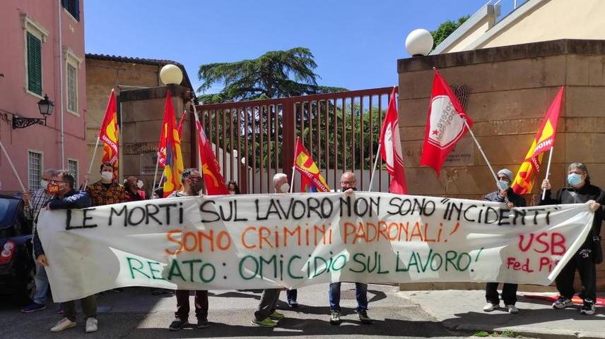 Sicurezza, l’Usb: «Ora ci vuole il reato di omicidio sul lavoro»