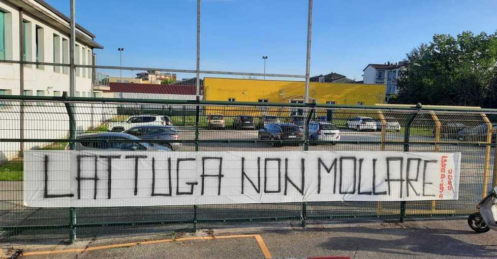 Pontedera e Gradinata tifano per Lattuga: «Non mollare»