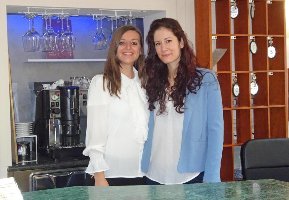Francesca Bartolesi e Giada Giambi, nipoti dei gemelli Rodolfo e Sergio Bartolesi