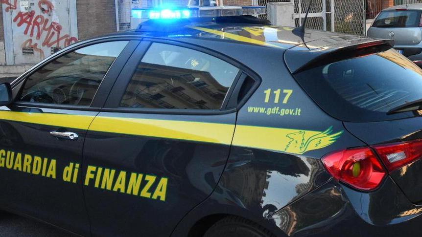 Lampeggiante blu Imprenditore rinviato a giudizio
