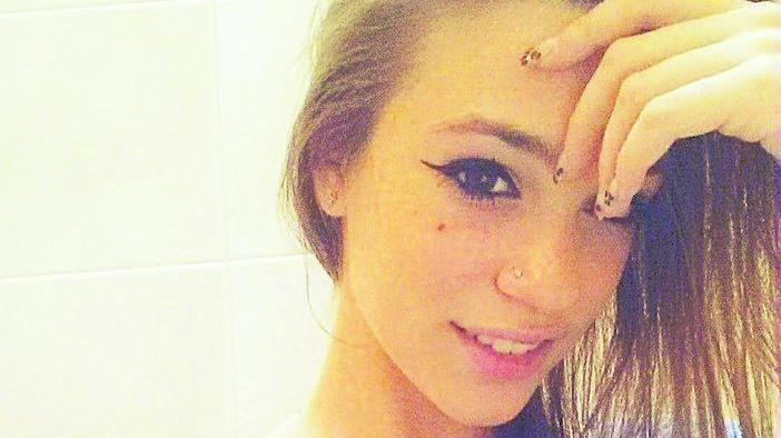 Luana è morta sul colpo schiacciata dal macchinario