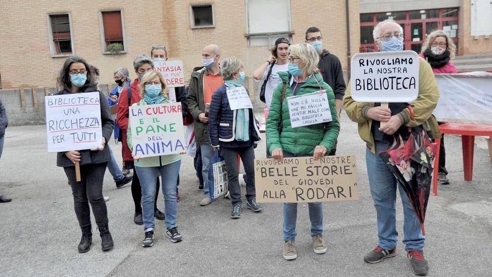 Al comitato biblioteche aderiscono 26 gruppi Raccolte 570 firme