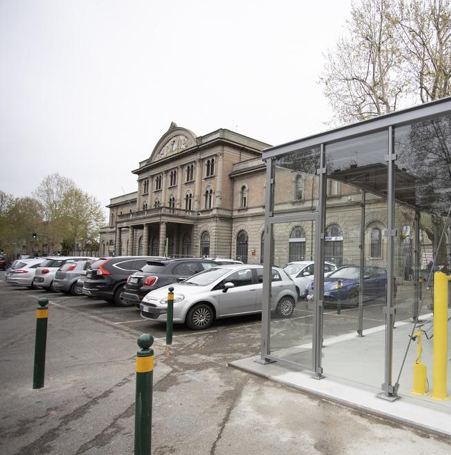 Parcheggio alternativo, fondo di 800mila euro per piazzale Manzoni