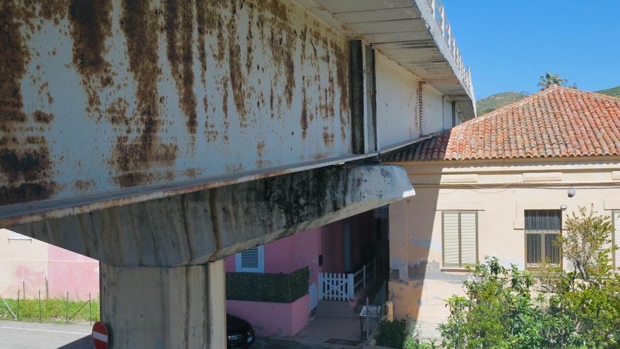 Golfo Aranci, ricorso al Tar contro la chiusura del viadotto pericolante