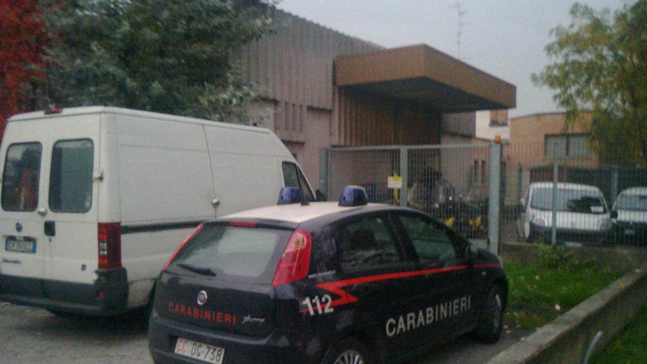 Con un coltello vicino all'ufficio postale, denunciato un 50enne