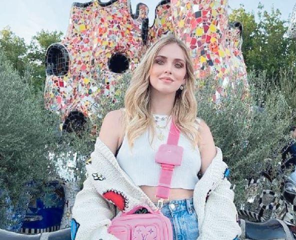 Chiara Ferragni nella foto pubblicata sabato su Instagram al Giardino dei Tarocchi