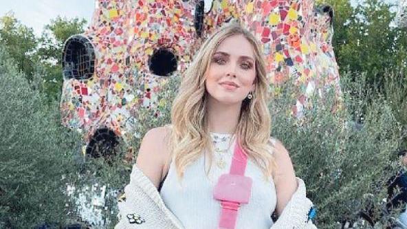 Chiara Ferragni nella foto pubblicata sabato su Instagram al Giardino dei Tarocchi