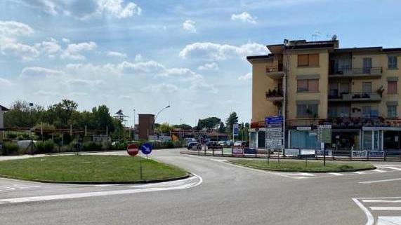 Incidenti all’incrocio Arriva nuova rotatoria in via Cherubini