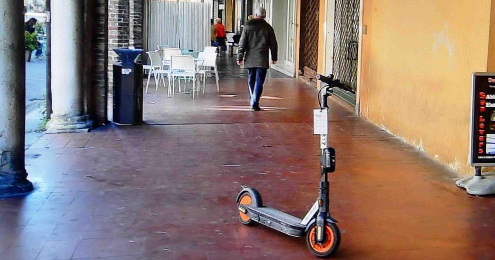 Monopattini abbandonati
