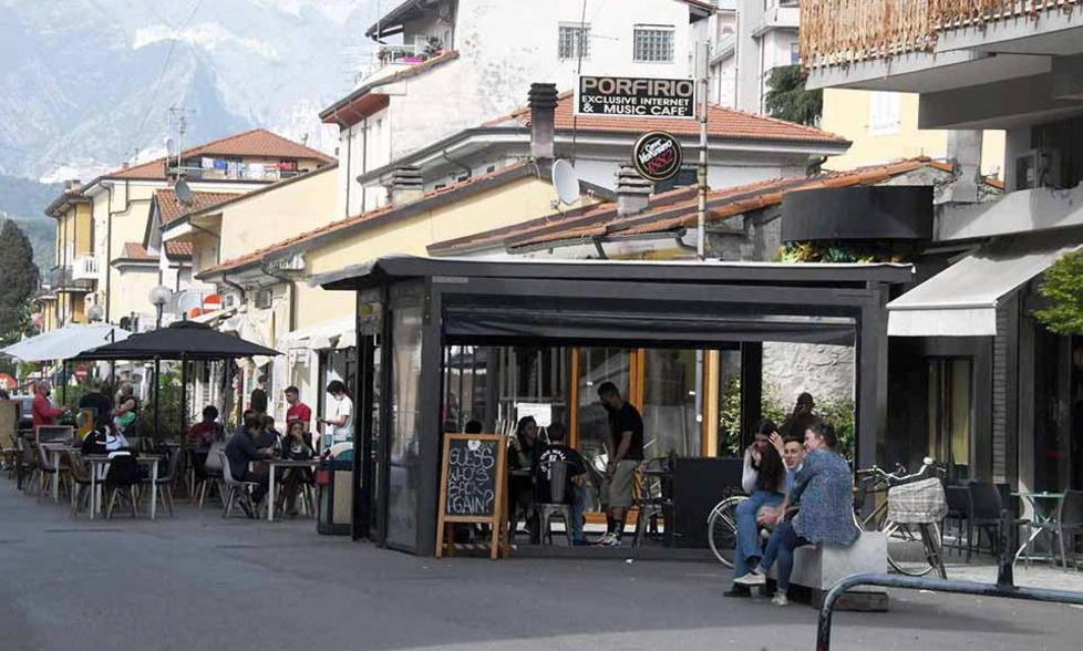 Uno scorcio di via Rinchiosa dove ci sarà una nuova “geografia” dei locali