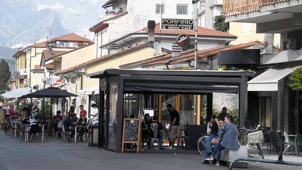 Uno scorcio di via Rinchiosa dove ci sarà una nuova “geografia” dei locali