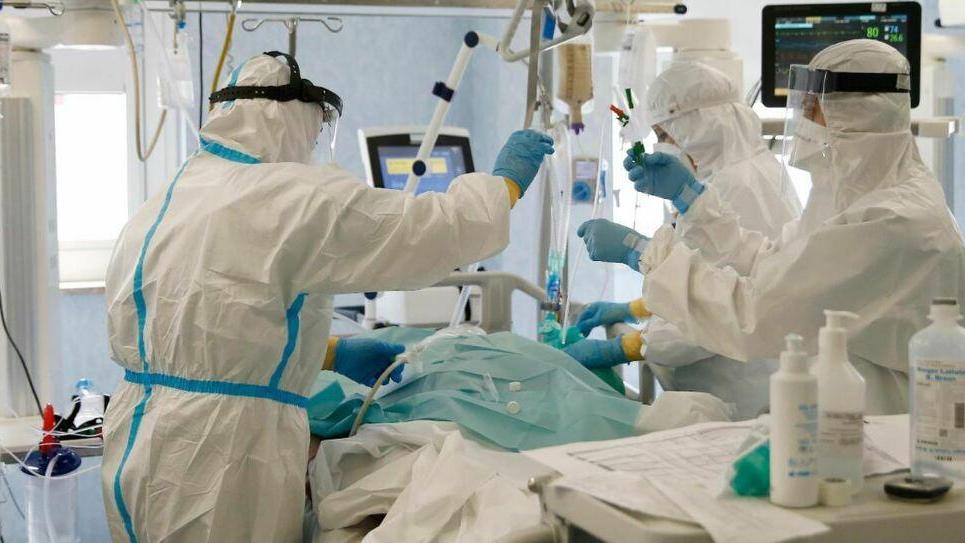 Covid, altri 72 contagiati e due decessi comunicati dopo alcune settimane