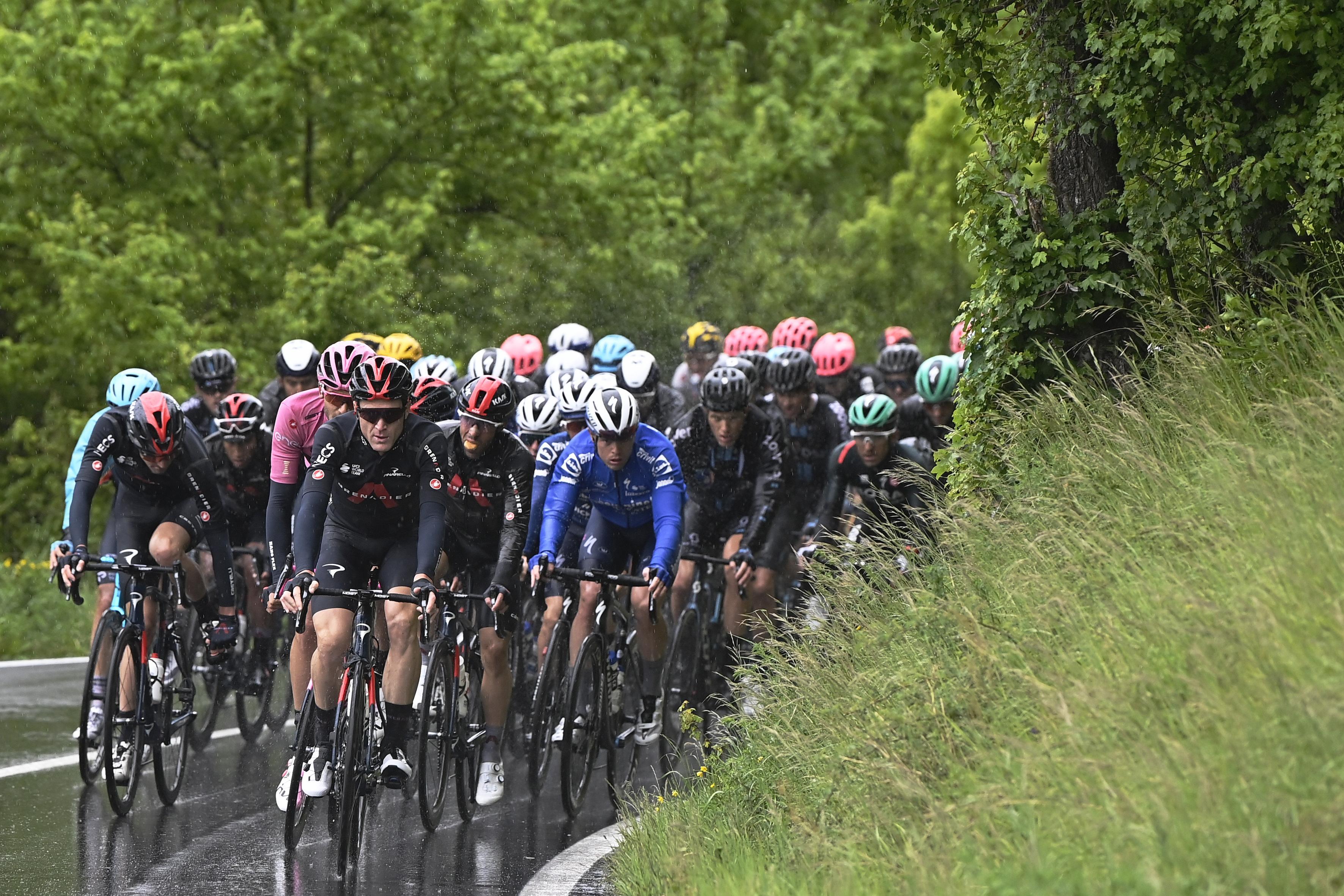 Dombrowski trionfa a Sestola, De Marchi in maglia rosa