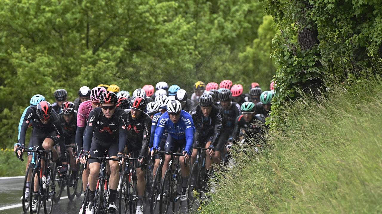 Dombrowski trionfa a Sestola, De Marchi in maglia rosa