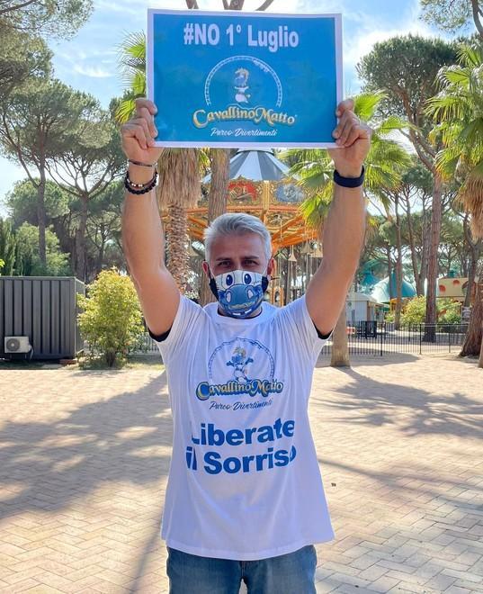 “Cavallino” in piazza a Roma a sostegno della riapertura 