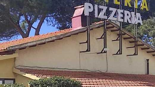 Arrivano i clienti e se ne va l’acqua Ristoratrice infuriata