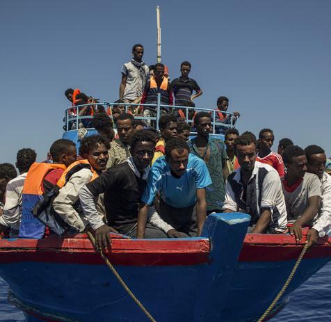 In un giorno duemila sbarchi a Lampedusa 