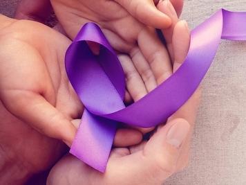 Palazzo Ducale si tinge di viola per fare luce sulla fibromialgia