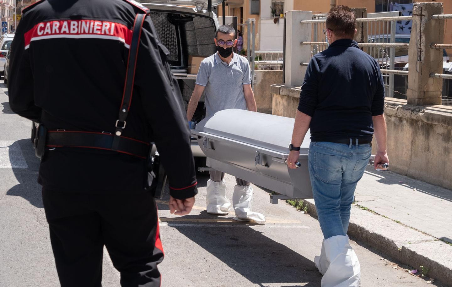 Morto in casa, ma non è omicidio 