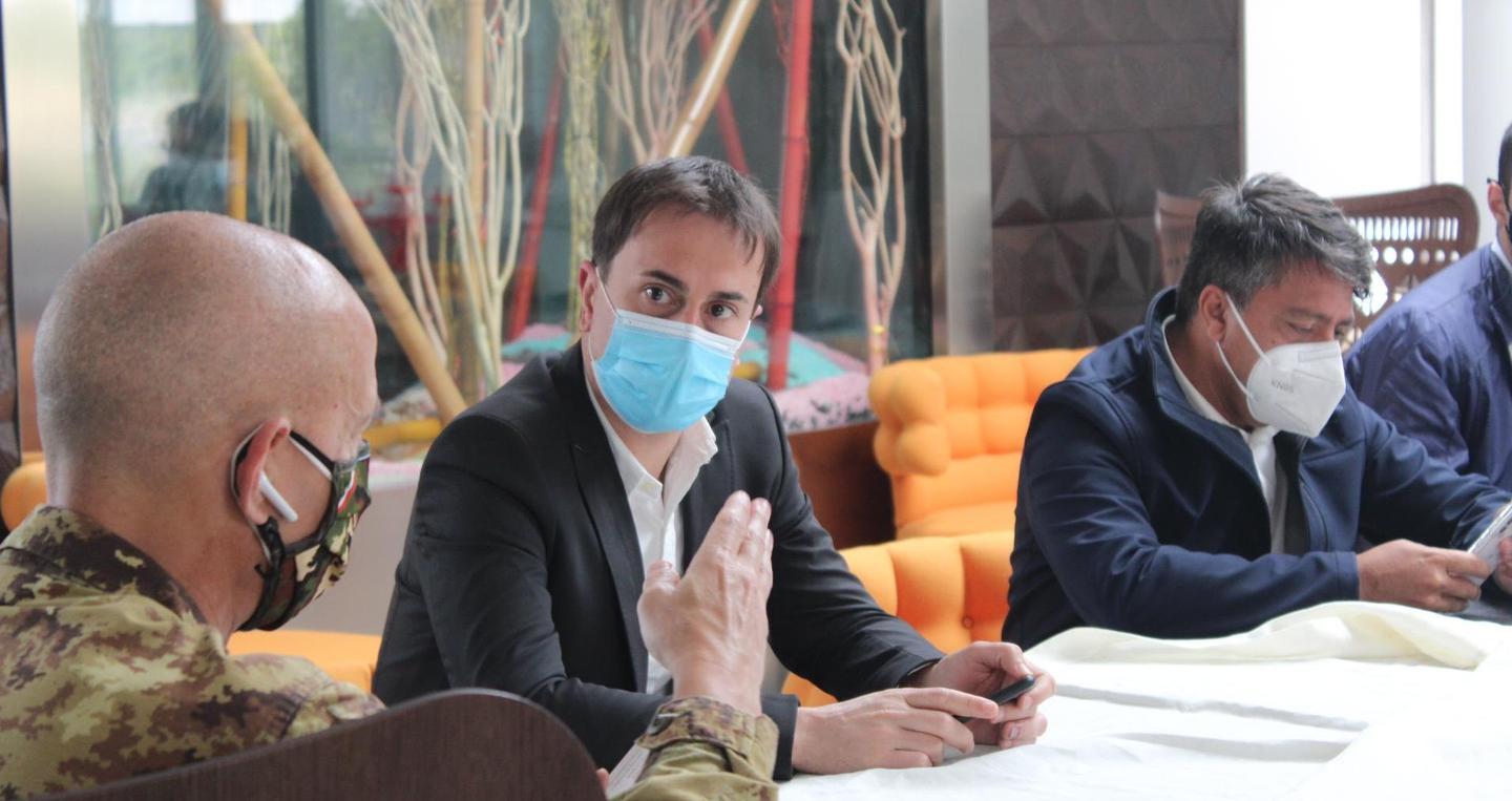 Due hub per la vaccinazione di massa 