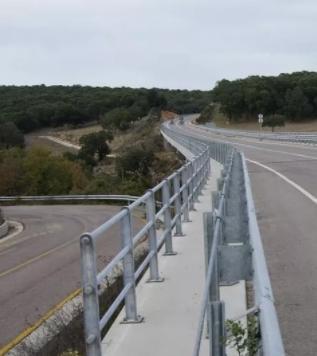 Via le curve pericolose per la Costa si andrà dritti 