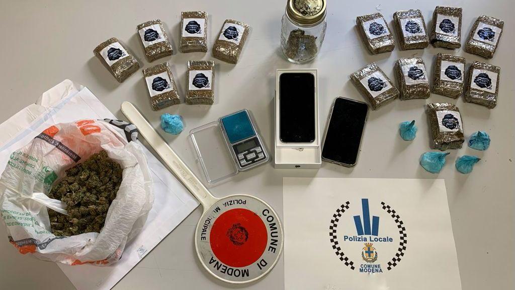 Modena, droga sul furgone e a casa, arrestato con l'aiuto di Pit