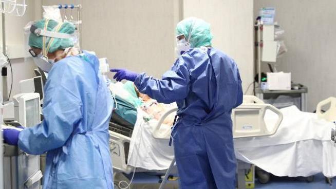 Covid, 57 nuovi casi e altre otto vittime a Prato