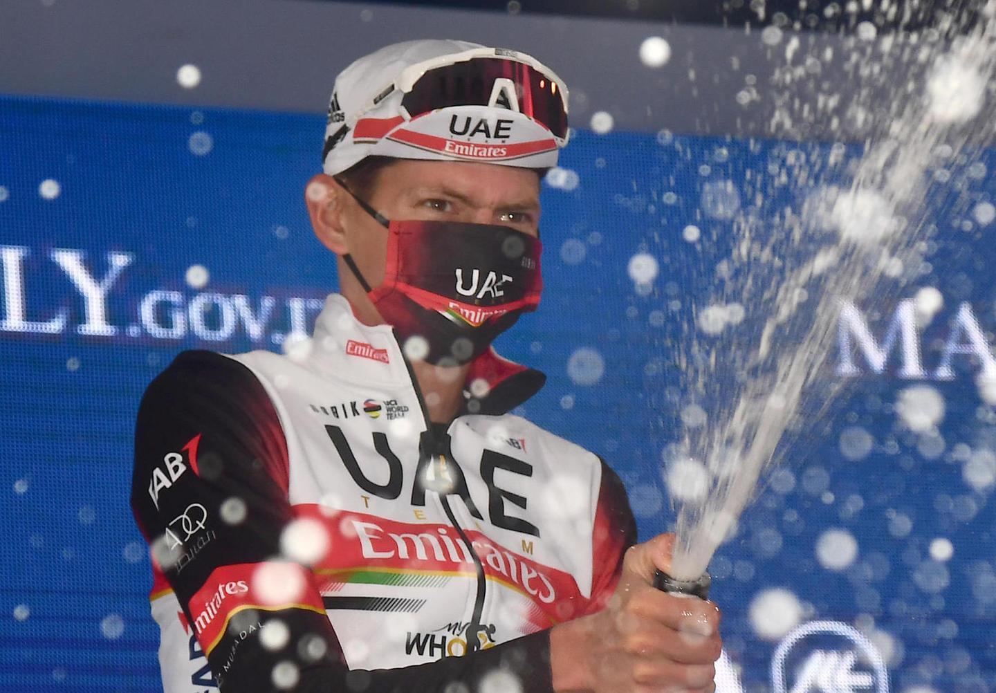 Vince Dombrowsky, De Marchi in maglia rosa