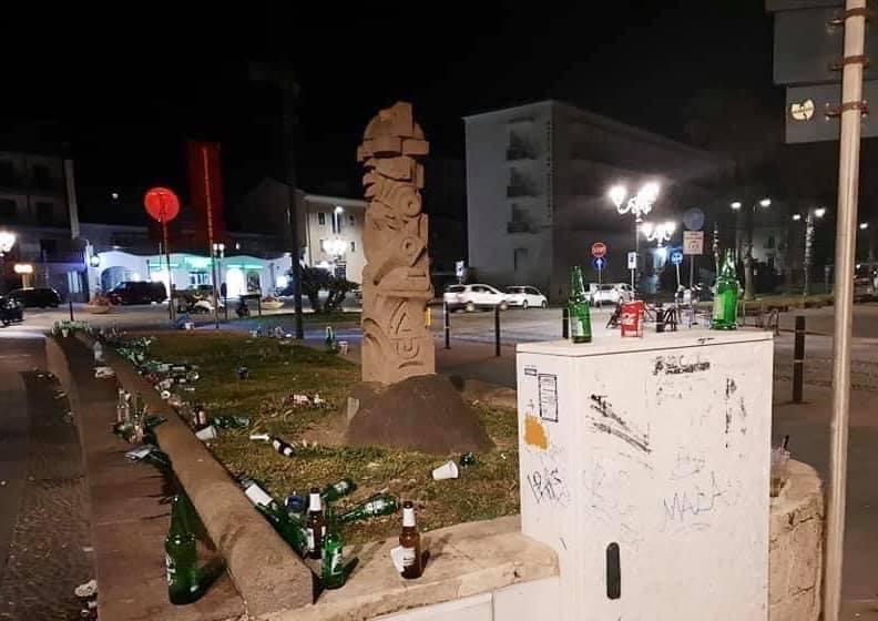 Degrado e anarchia: al centro storico regna la maleducazione
