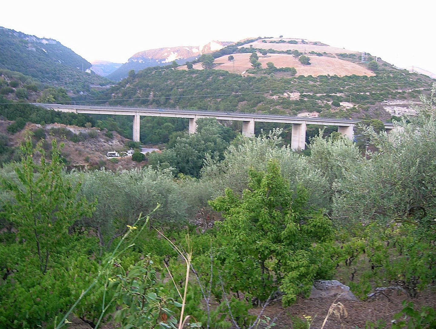 Lavori sul viadotto di Badde Olia transito a senso unico lungo la 131 