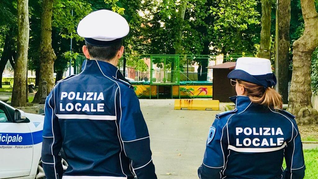 Alla guida senza patente né assicurazione: due multe da oltre seimila euro ciascuna
