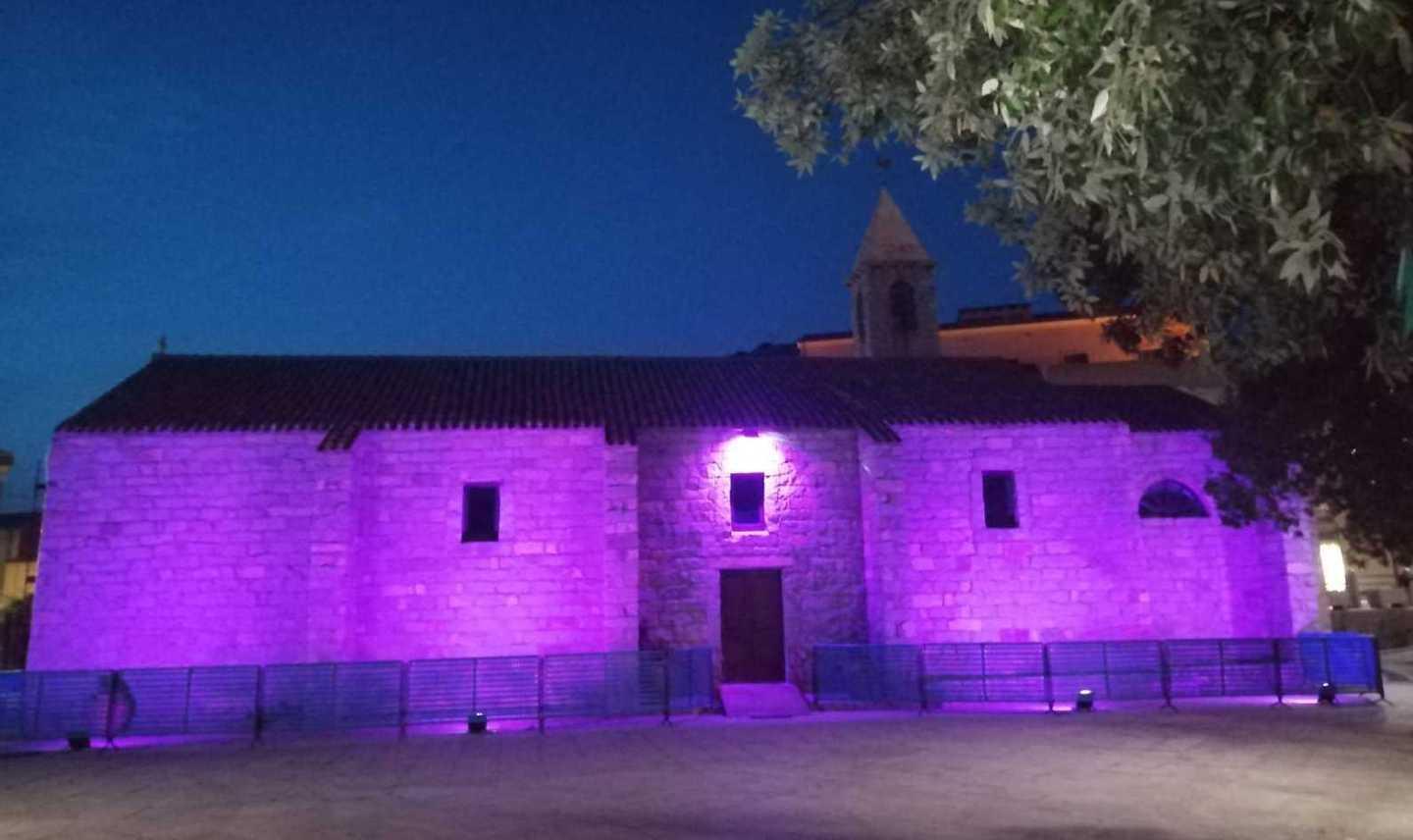 Luci viola a Trinità, Berchidda e Oschiri per la fibromialgia