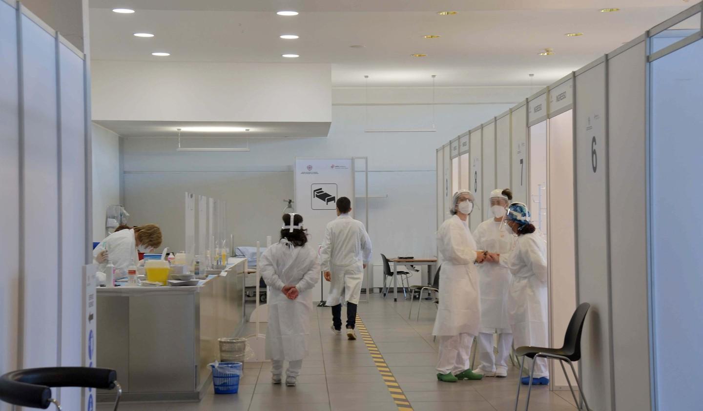 Covid, La Maddalena: vaccinazione di massa, convocati anche i 16enni 
