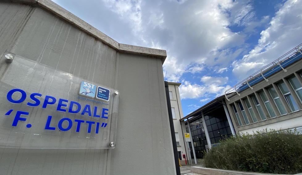 Pontedera, il perone è rotto ma l’ortopedico non c’è. Quasi 3 ore in attesa al pronto soccorso 