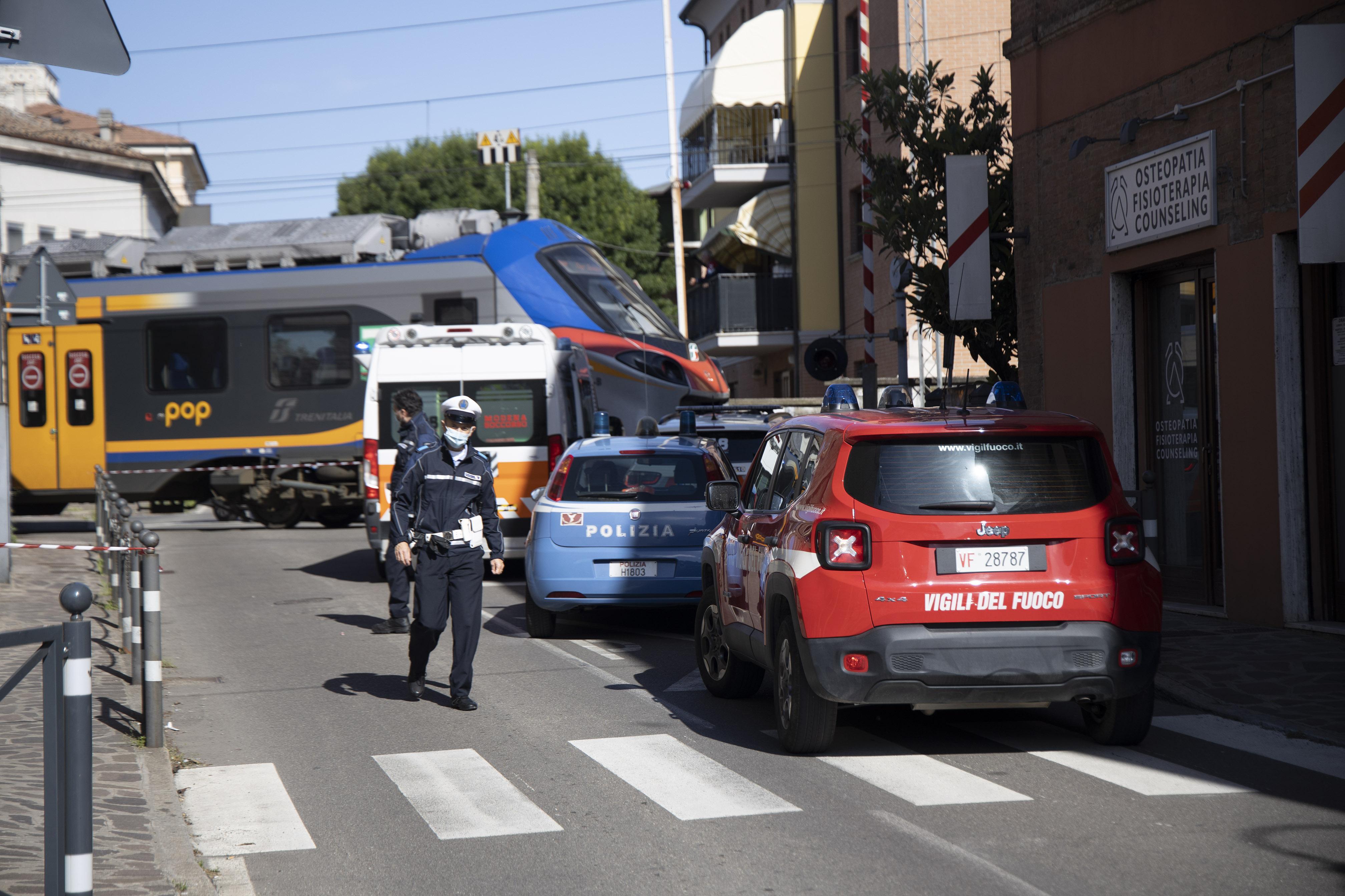 Formigine, tragedia a Casinalbo: muore sotto il treno
