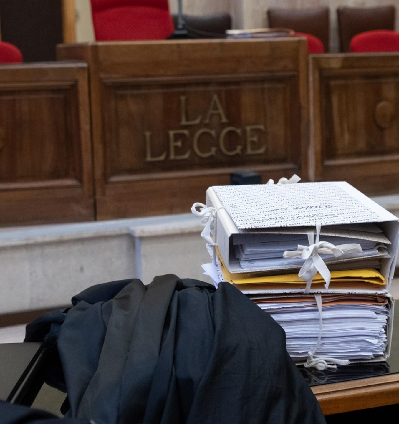 La teste scagiona l’imputato: «Quei ragazzi erano di casa» 