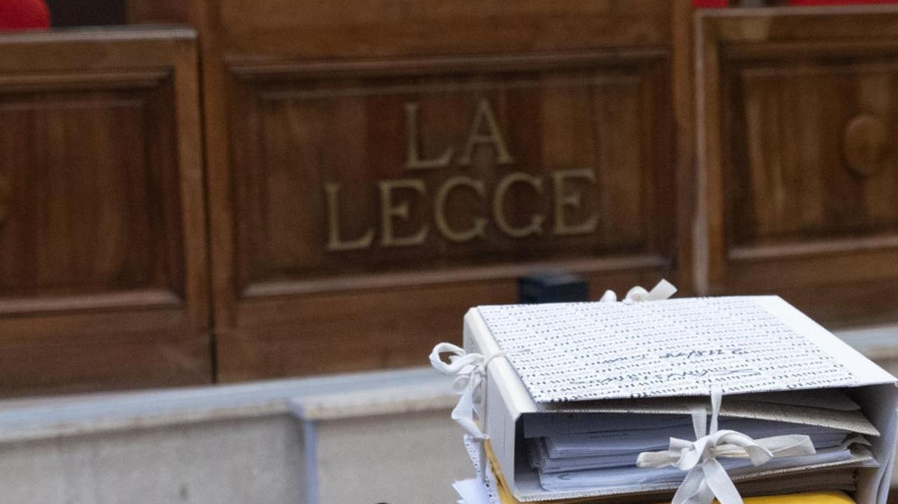 La teste scagiona l’imputato: «Quei ragazzi erano di casa»