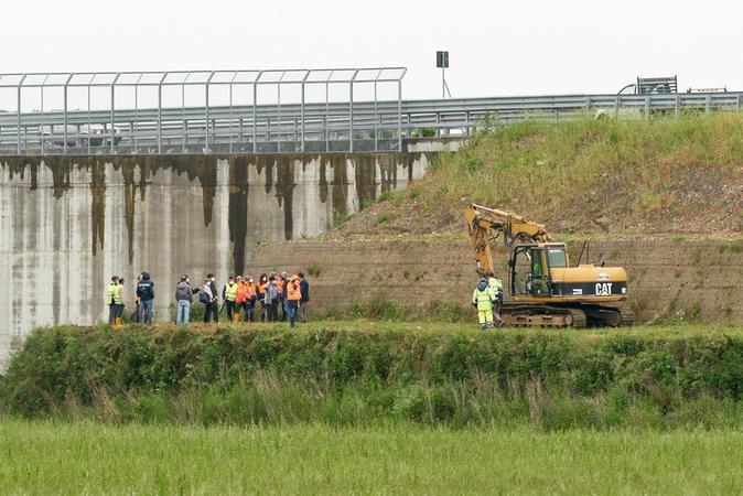 Scandalo concerie, quei solchi di terra nera e i timori per la salute