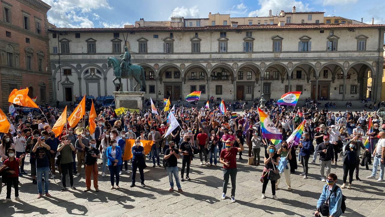 Anche Firenze in piazza per chiedere l'approvazione della legge Zan