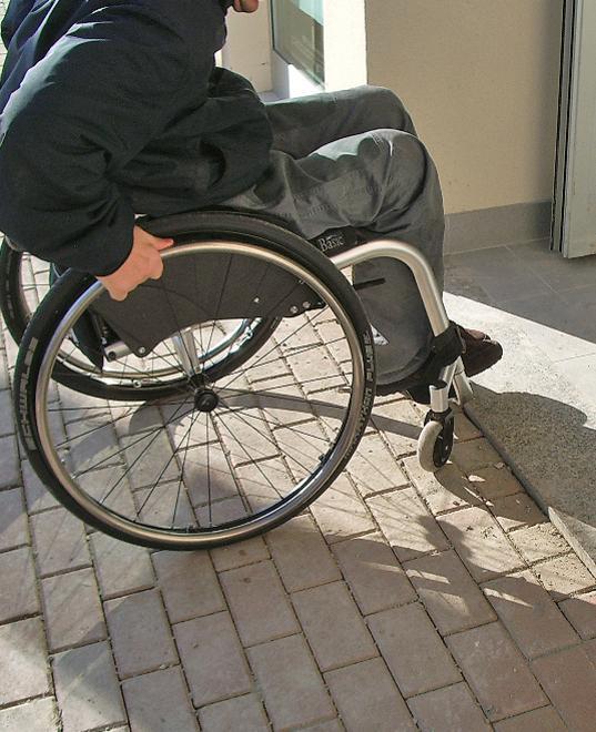 Camaiore a prova di disabile Parte la mappatura dei locali 