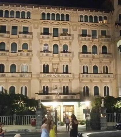 Riapre anche l’hotel Royal