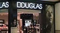 Profumerie Douglas a rischio chiusura lunedì sciopero e sit in