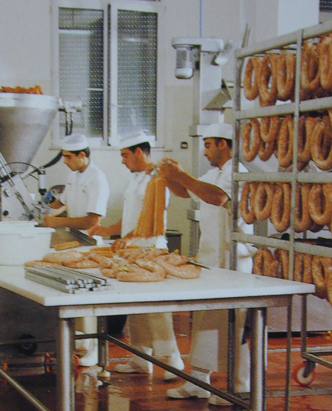 Una norma Ue impone nuovi limiti ai salumifici dell’isola 