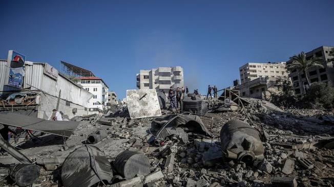 Gaza: esercito, colpita la casa del capo di Hamas Sinwar