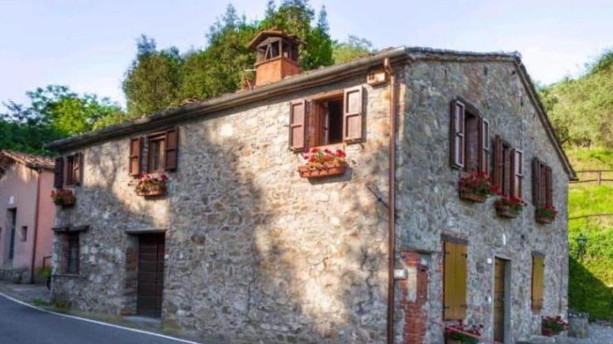 L’abitazione più grande del Borgo di Piazzano presa di mira dai ladri che depredano i turisti