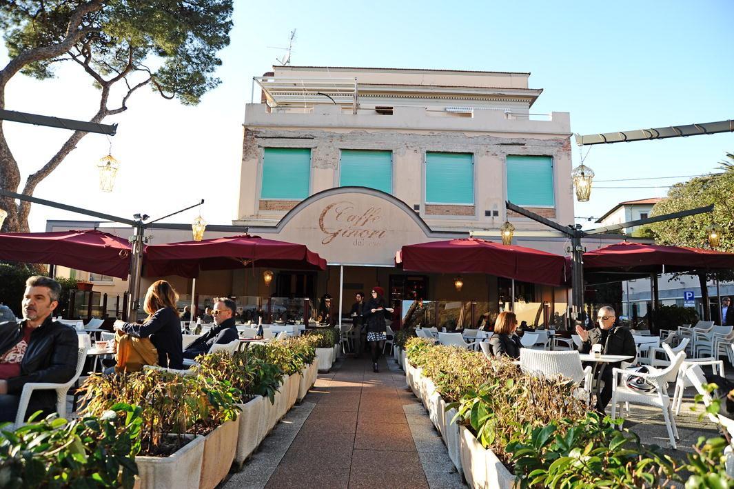 Tavoli in strada per bar e ristoranti a Rosignano, ecco quanto spazio potranno occupare e come