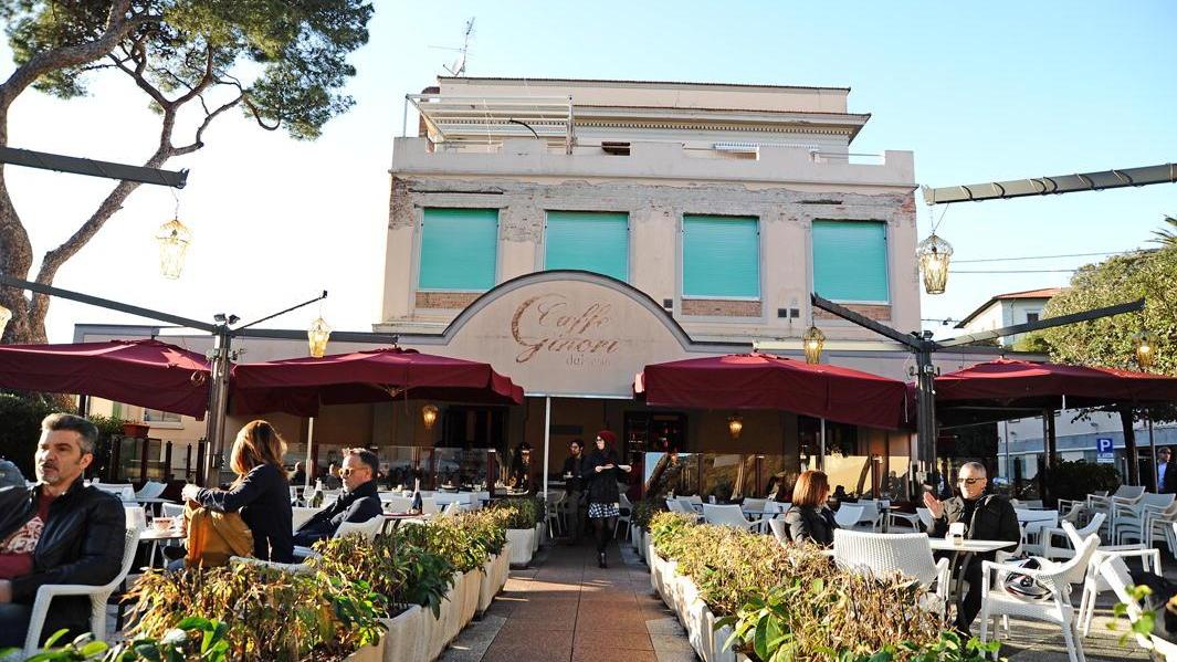 Tavoli in strada per bar e ristoranti a Rosignano, ecco quanto spazio potranno occupare e come